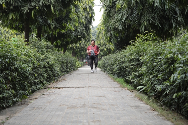 Jogging in the park 4